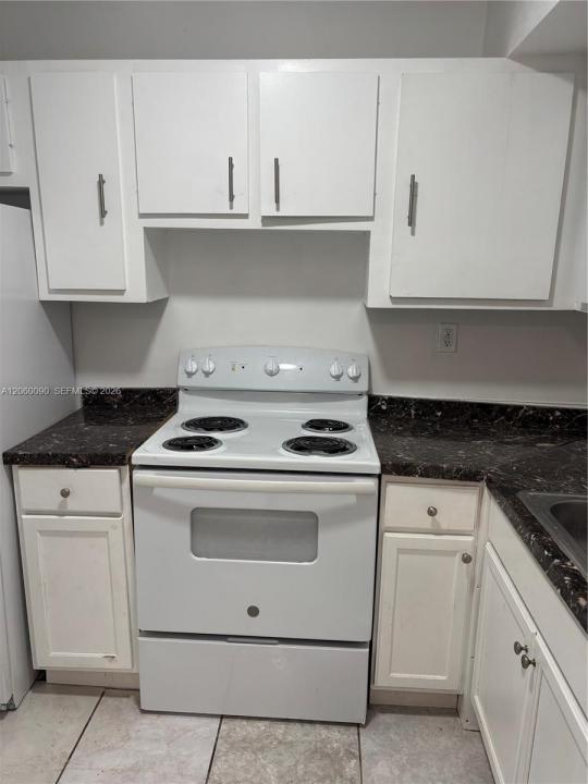 3600 NW 21st St 101, Lauderdale Lakes, Floride 33311, États-Unis