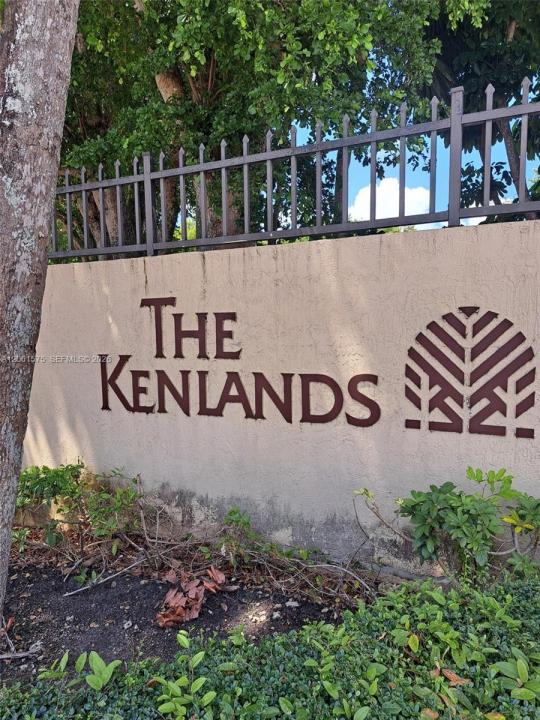 8860 SW 123rd Ct K402, Miami, Floride 33186, États-Unis