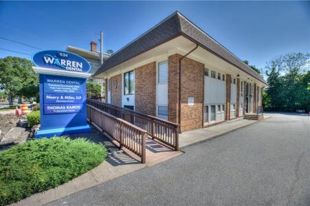634 Main Street, Warren, Rhode Island 02885, USA