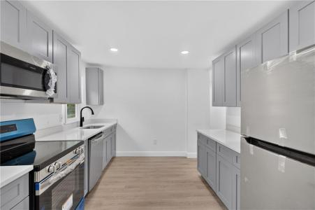 5 Lees Lane, Glocester, Rhode Island 02814, USA