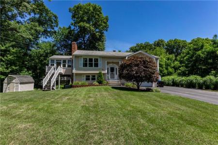 26 Sharon Parkway, North Smithfield, Rhode Island 02896, USA