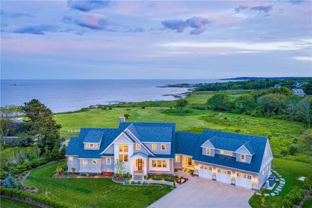 71 Cliff Drive, Narragansett, Rhode Island 02882, USA