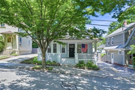 102 Overhill Road, Providence, Rhode Island 02906, USA