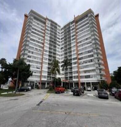1351 NE MIAMI GARDENS Drive 803E, Miami, Floride 33179, États-Unis