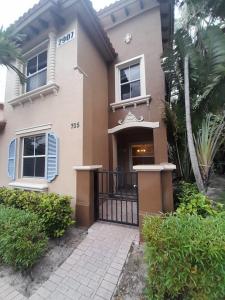 2907 Hope Valley Street, Royal Palm Beach, Florida 33411