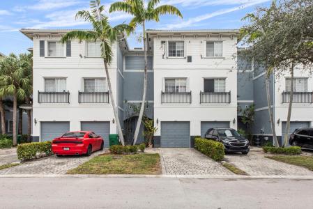 1425 NW 36TH Way, Lauderhill, Floride 33311, États-Unis