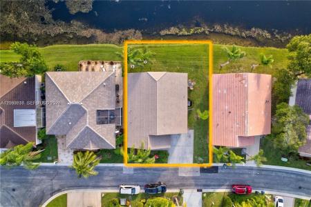 112 Caribe Ct, Green Acres, Florida 33413, USA