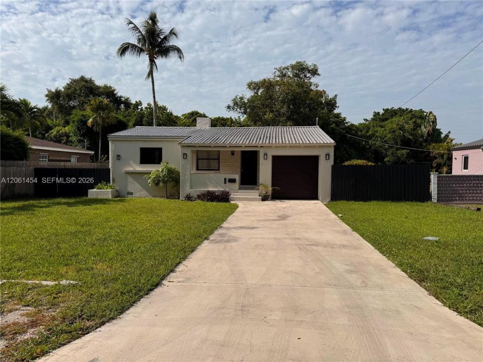124 NW 89th St 124, El Portal, Florida 33150