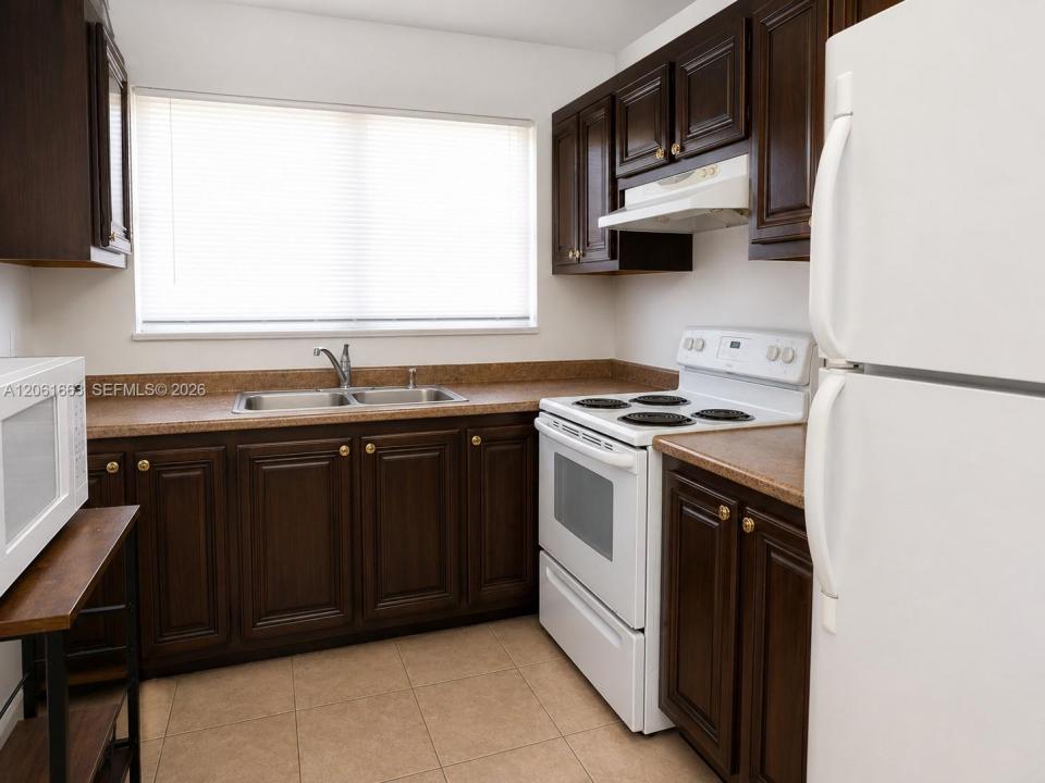 4044 NW 19th St 401, Lauderhill, Flórida 33313, Estados Unidos