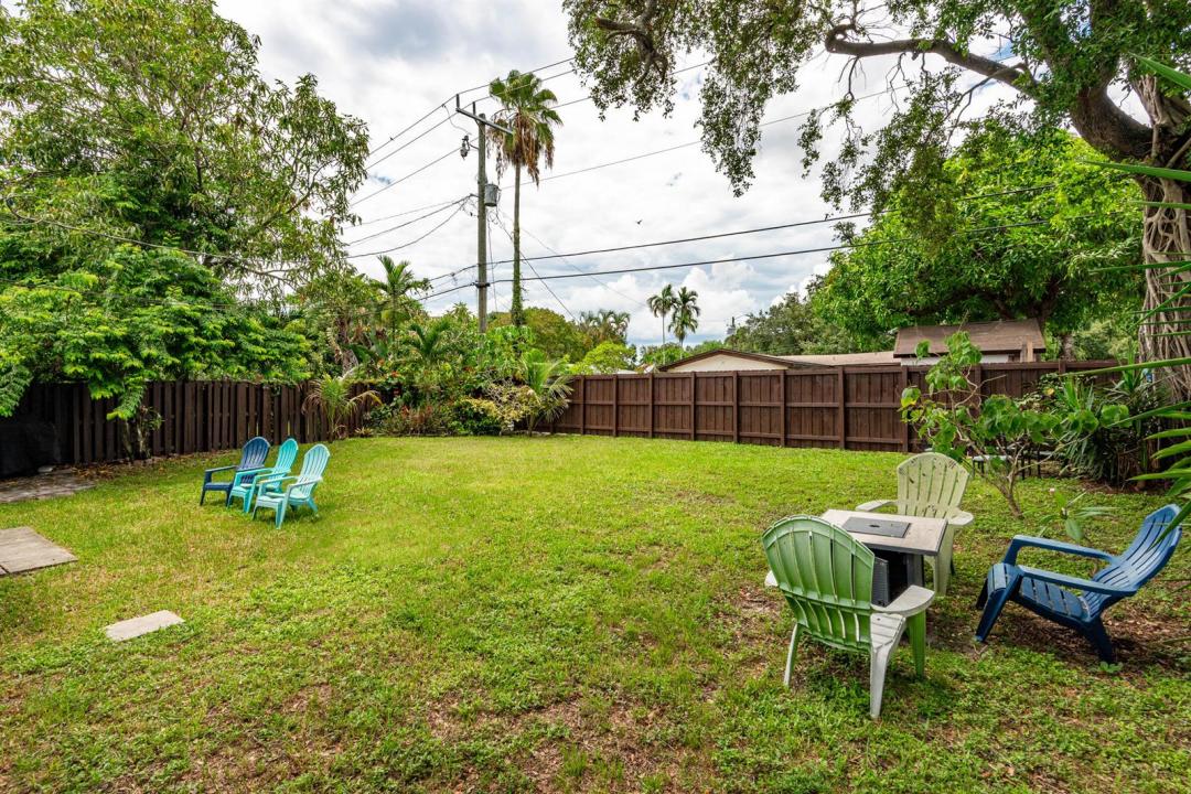 5631 FREEDOM Street, Hollywood, Florida 33021, USA