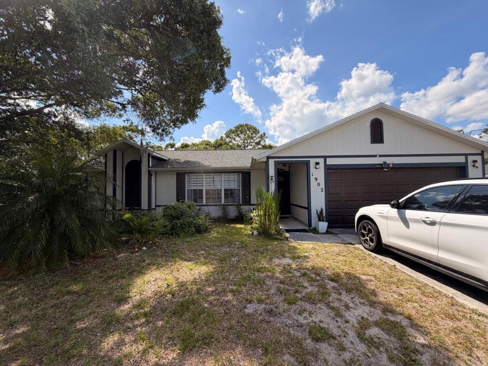 1902 SW Aladdin Street, Port St. Lucie, פלורידה 34953, ארצות הברית של אמריקה