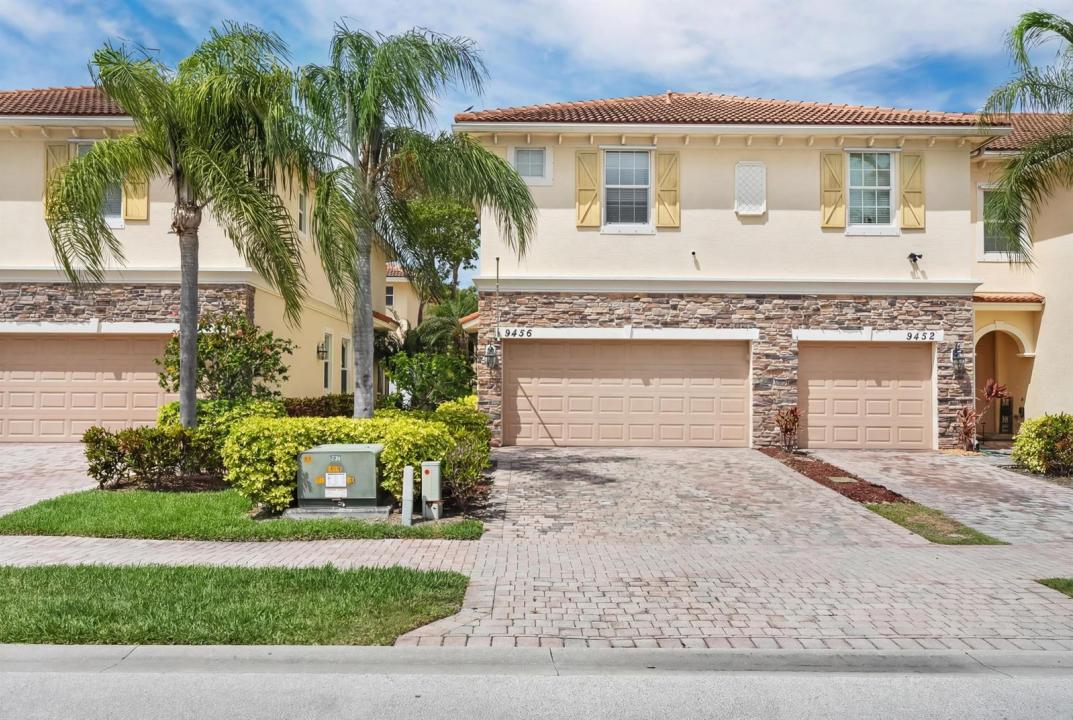 9456 SW MERLIN Court, Stuart, Florida 34997, USA