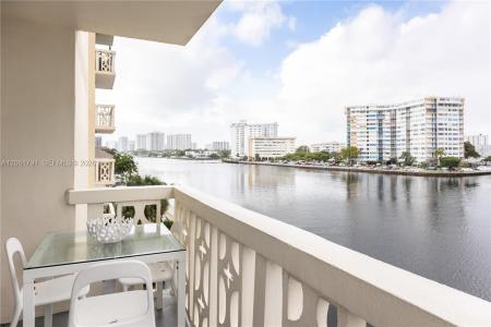 1817 S Ocean Dr 320, Hallandale Beach, Flórida 33009, Estados Unidos