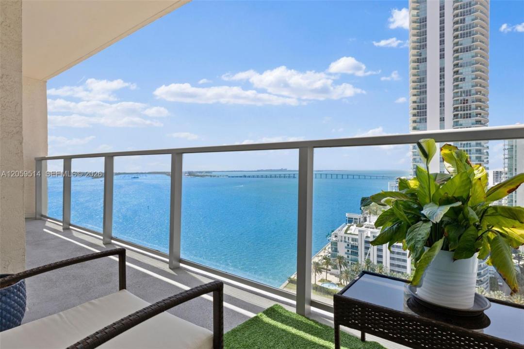 1155 Brickell Bay Dr 2005, Miami, Floride 33131, États-Unis