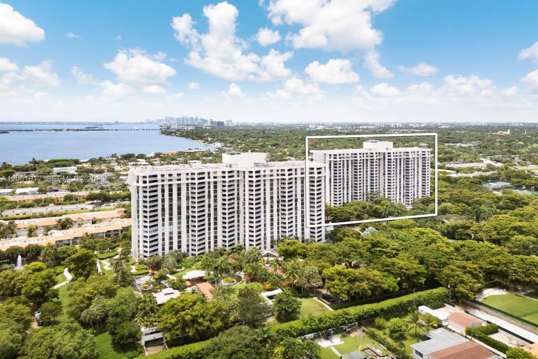 2000 Towerside Ter 312, Miami, Florida 33138, USA