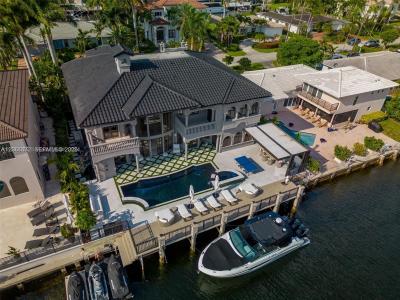 3380 NE 170th St, North Miami Beach, Florida 33160, USA