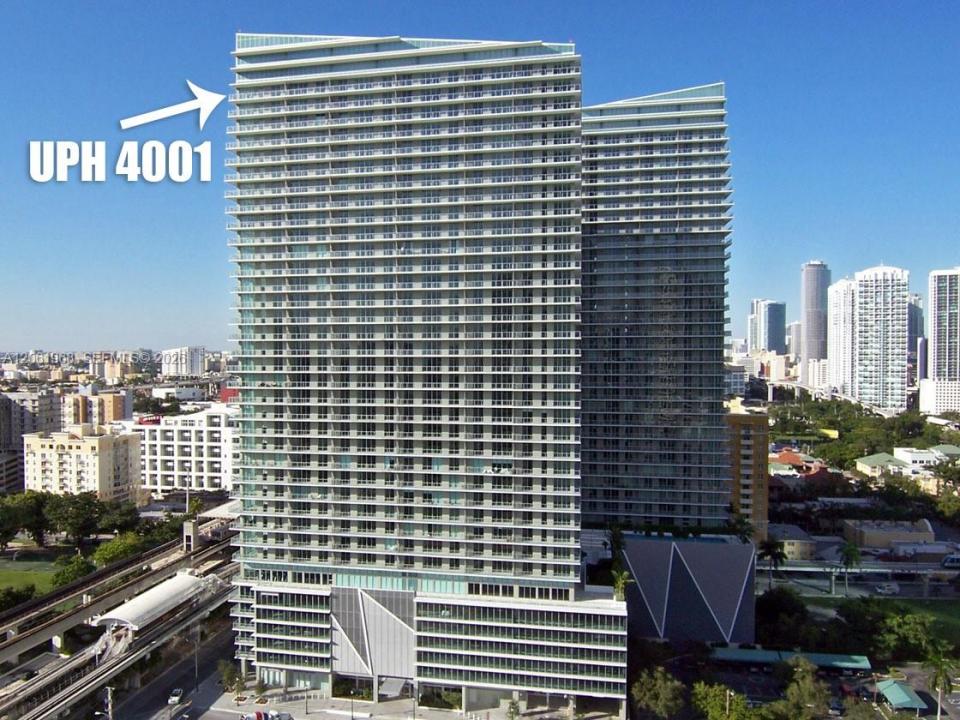 79 SW 12th St UPH4001-S, Miami, Florida 33130, USA