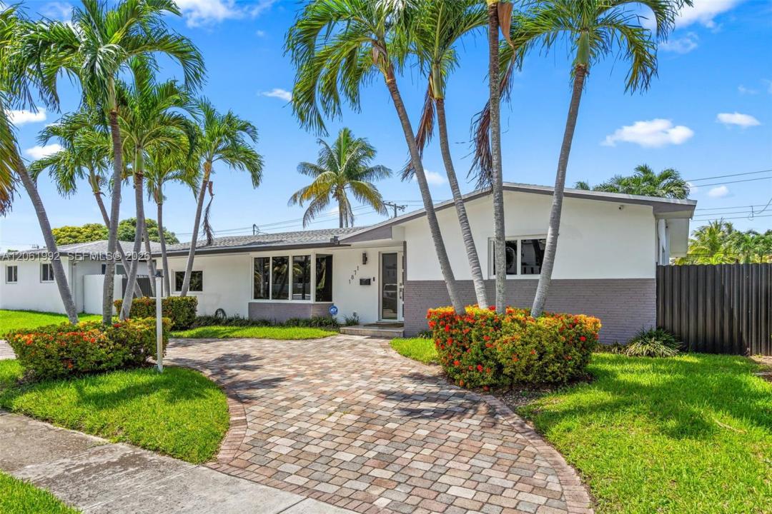 1871 NE 186th St, North Miami Beach, Floride 33179, États-Unis