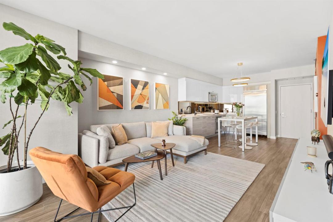 1300 BRICKELL BAY 2105, Miami, Floride 33131, États-Unis