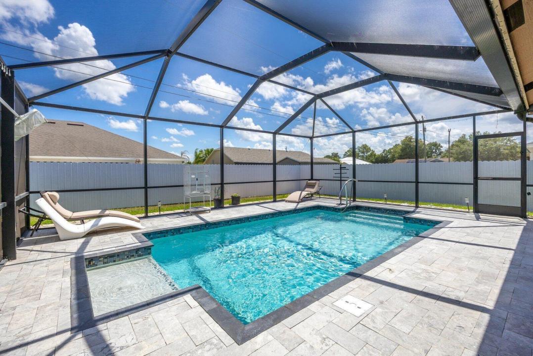 1890 SW Penrose Avenue, Port St. Lucie, Floride 34953, États-Unis