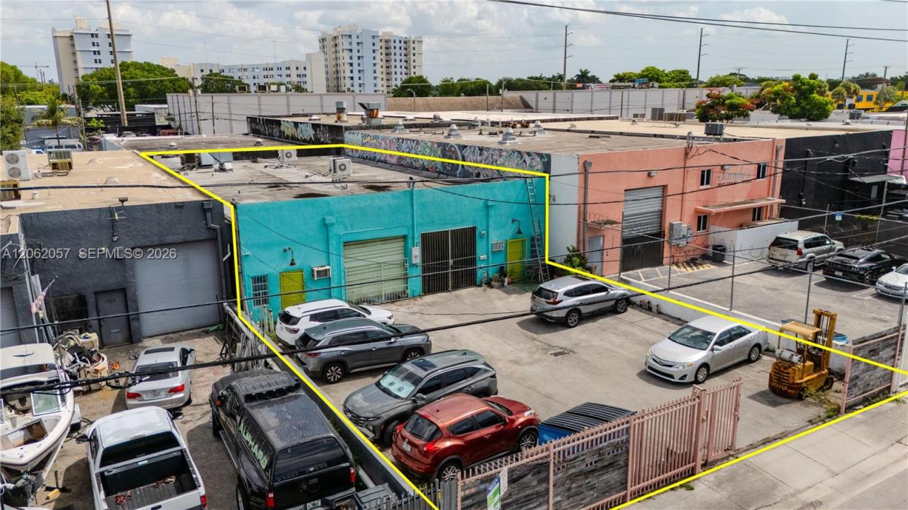 1785 NW 21st Ter, Miami, Florida 33142, USA
