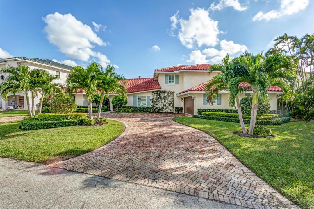 904 HYACINTH Drive, Delray Beach, Florida 33483, USA