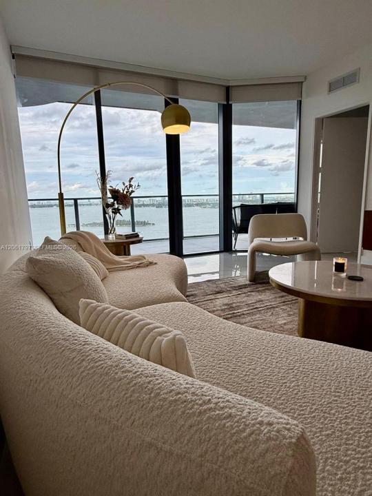 700 NE 24th St 2205, Miami, Floride 33137, États-Unis