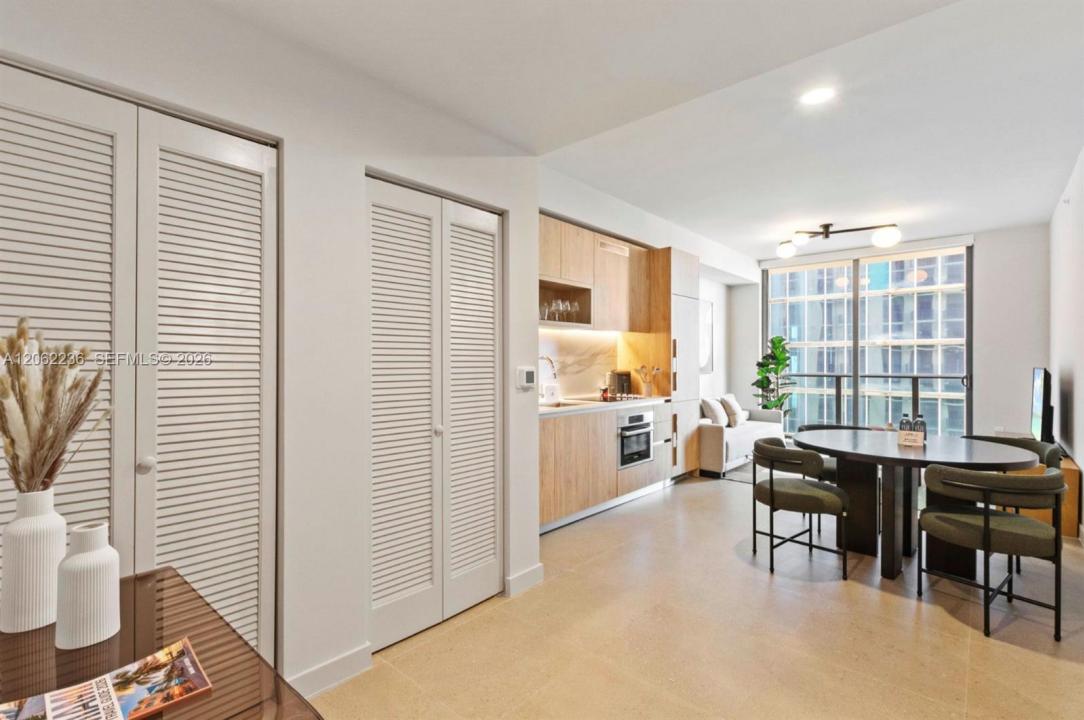 11 NE 6th St 2303, Miami, Floride 33132, États-Unis