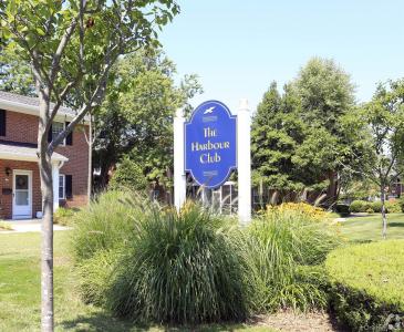 106 Captains Drive, West Babylon, Nova Iorque 11704, Estados Unidos