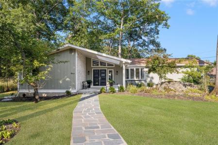 12 Kenmore Way, Lincoln, Rhode Island 02908, USA