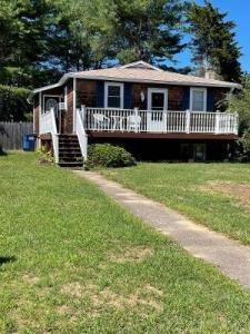 51 Aspen Road, South Kingstown, Rhode Island 02879, USA