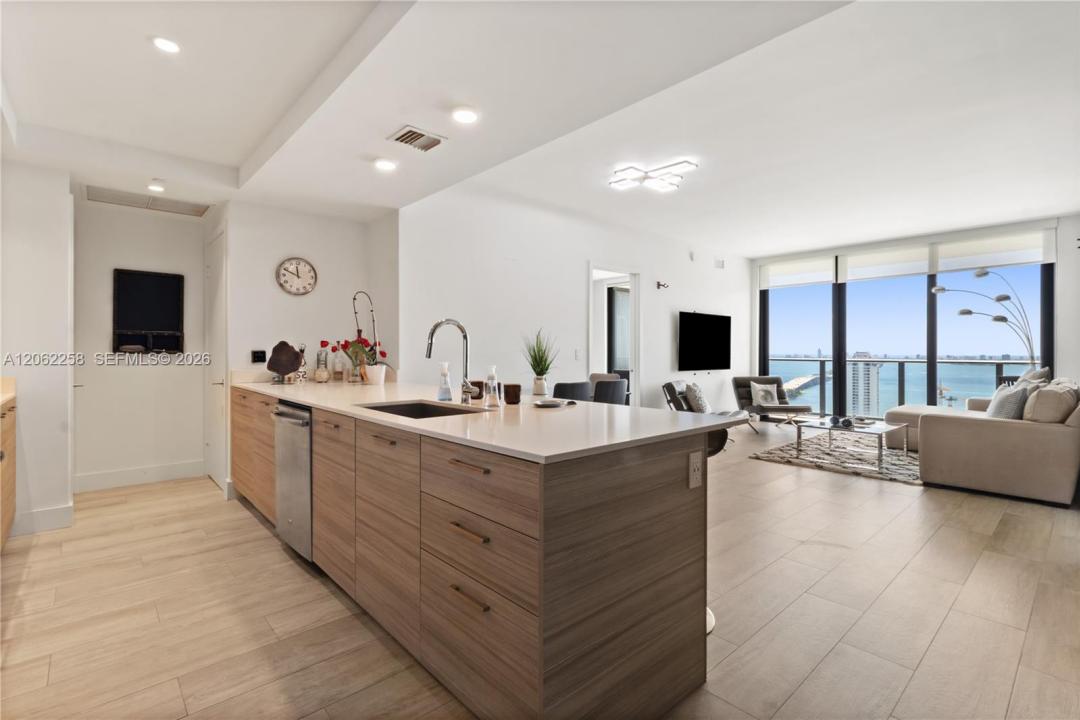 121 NE 34th St 2807, Miami, Floride 33137, États-Unis