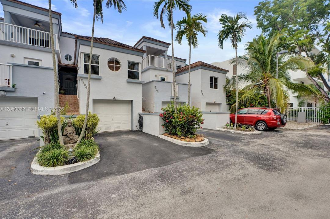 2404 NE 135th St 2404, North Miami, Floride 33181, États-Unis