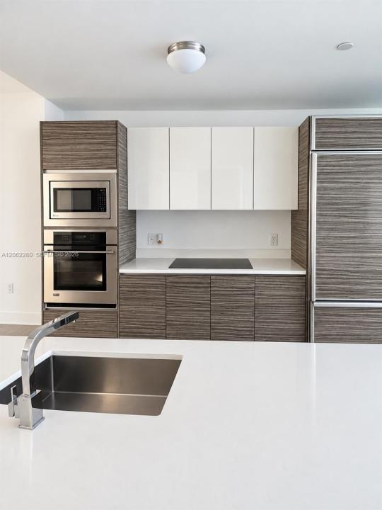 460 NE 28th St 906, Miami, Florida 33137, USA