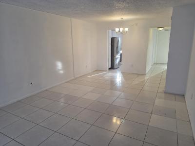 661 N UNIVERSITY Drive 1-104, Pembroke Pines, Florida 33024, USA