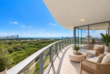 2411 Laguna Circle 2011, North Miami, Floride 33181, États-Unis