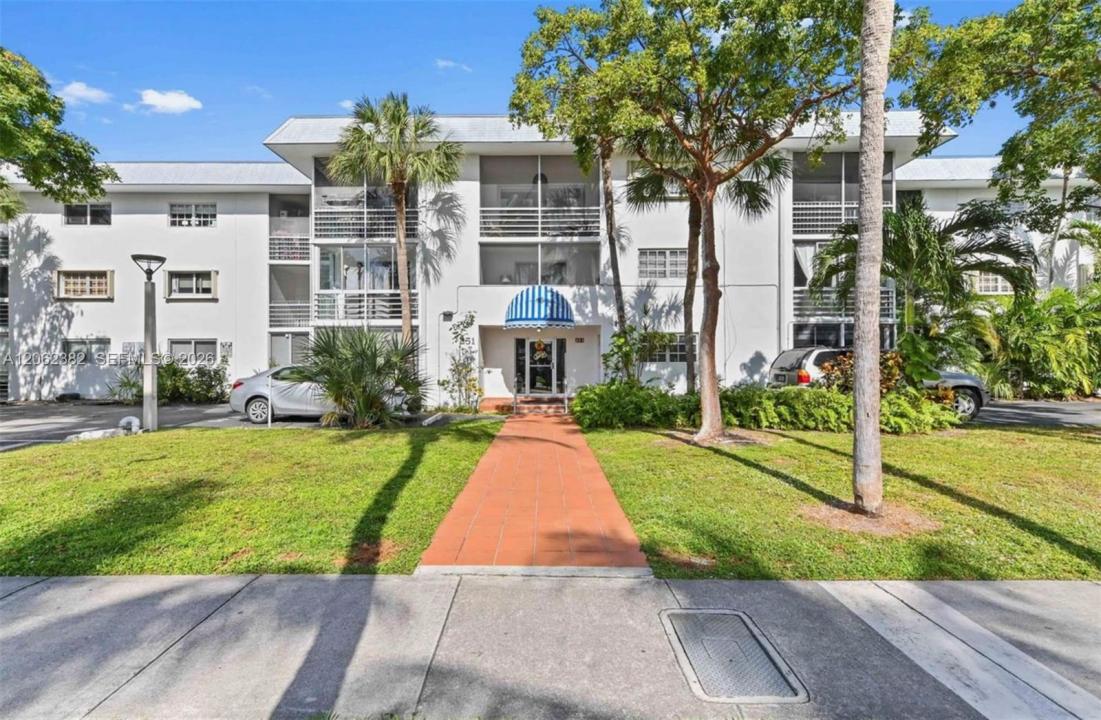 251 Galen Dr 302, Key Biscayne, Florida 33149, USA