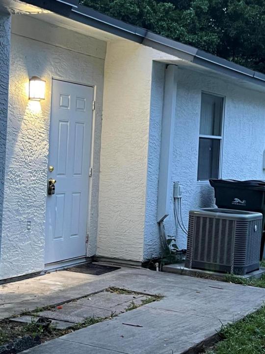 5335 NW 5th Street, Delray Beach, Florida 33445, USA