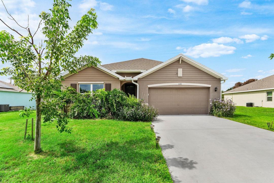 626 SW ESTER Avenue, Port St. Lucie, Floride 34983, États-Unis