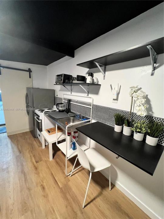 1337 NE 3rd Ave 4, Fort Lauderdale, Florida 33304, Stati Uniti