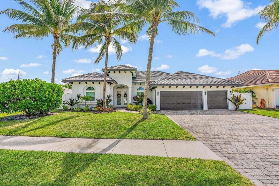 596 N Cypress Drive, Tequesta, Floride 33469, États-Unis