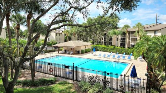 202 Foxtail Dr G2, Green Acres, Flórida 33415, Estados Unidos