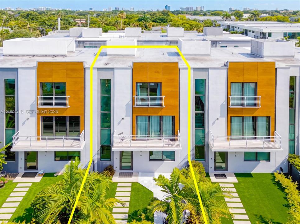 916 NE 4th St, Fort Lauderdale, Florida 33301, USA