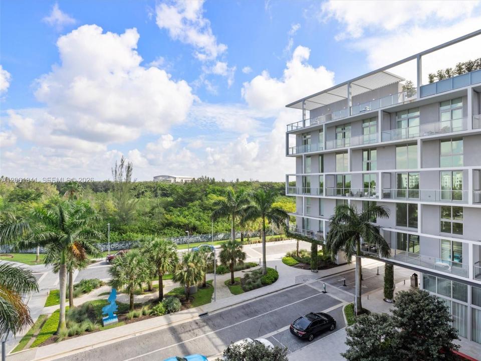 2000 Metropica Way 502, Sunrise, Floride 33323, États-Unis