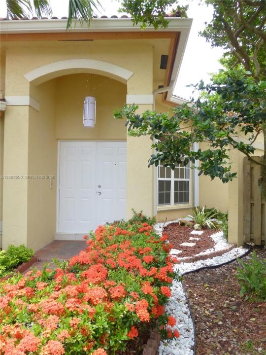 11236 NW 58th Ter, Doral, Floryda 33178, USA