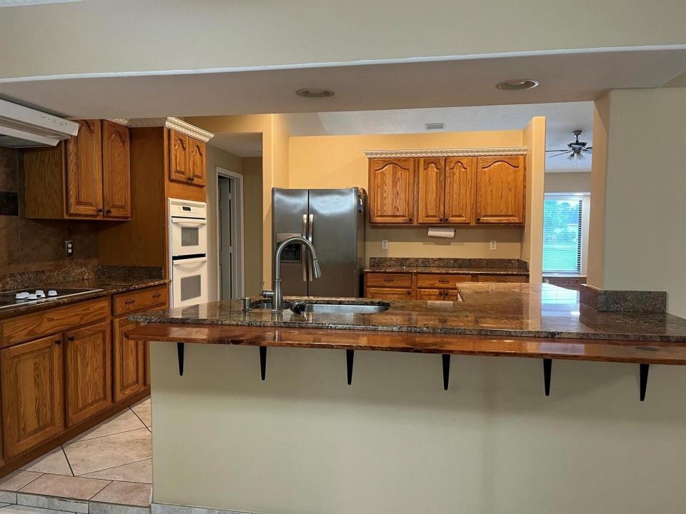 1073 SW CANARY Terrace, Port St. Lucie, Florida 34953, USA