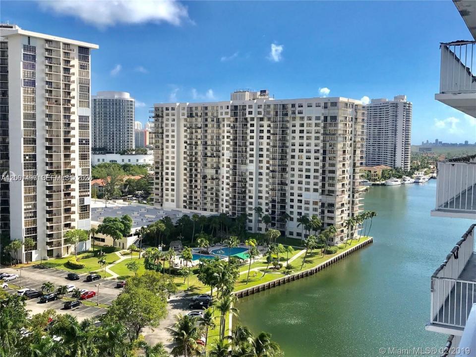 2851 NE 183rd St 1609E, Aventura, Florida 33160, USA