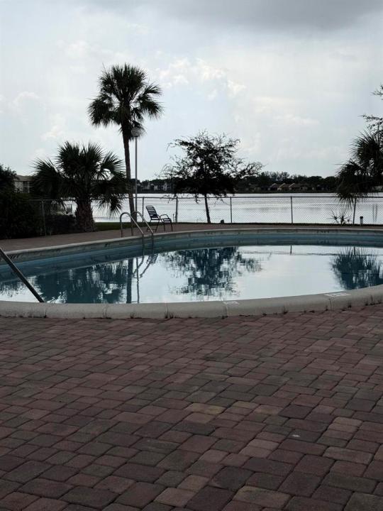 426 LAKESIDE Drive 249, Margate, Florida 33063, USA