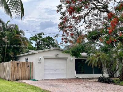 810 NW 8th Ave, Dania Beach, Florida 33004, USA
