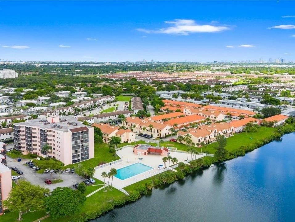 20860 San Simeon Way 108-6, Miami, Florida 33179, Stati Uniti